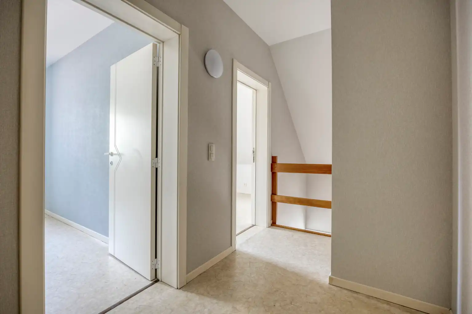 instapklare driegevelwoning voor, ideaal gelegen in Asse foto 14