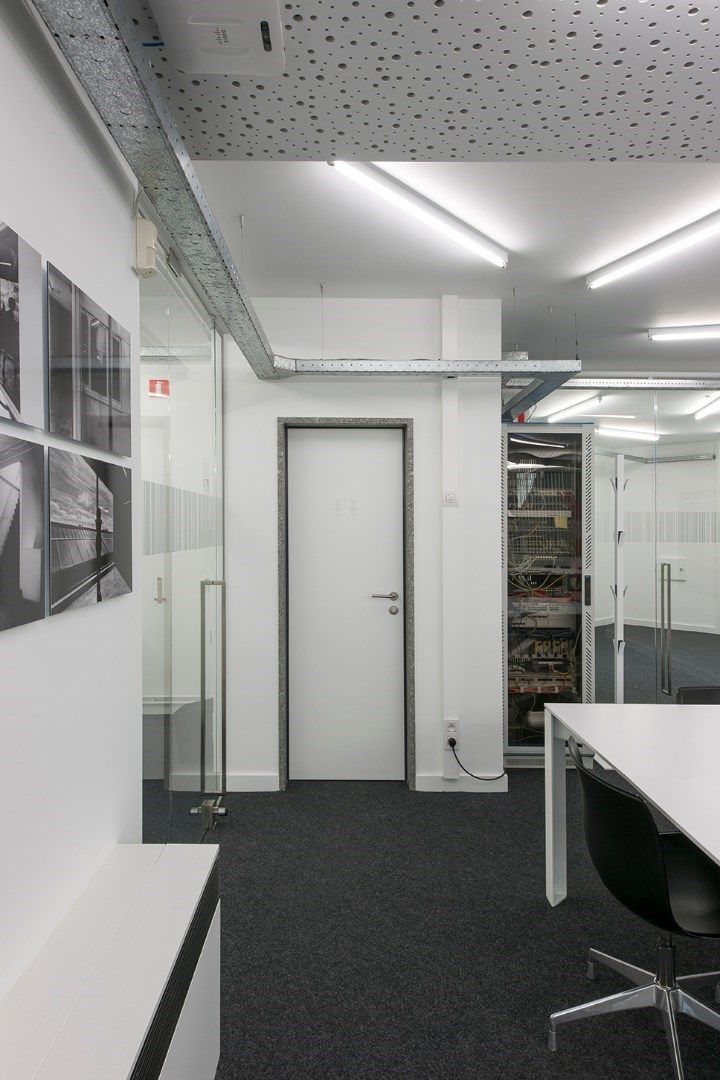 Instapklare kantoorruimte  (32 m²) met parking en alle faciliteiten inclusief, Torhout. foto 10