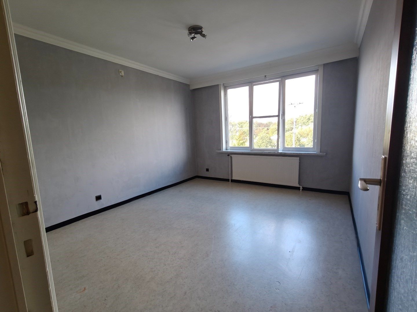 Ruim appartement met terras en prachtig zicht op de Durme, garage en 2 slaapkamers in Lokeren  foto 12