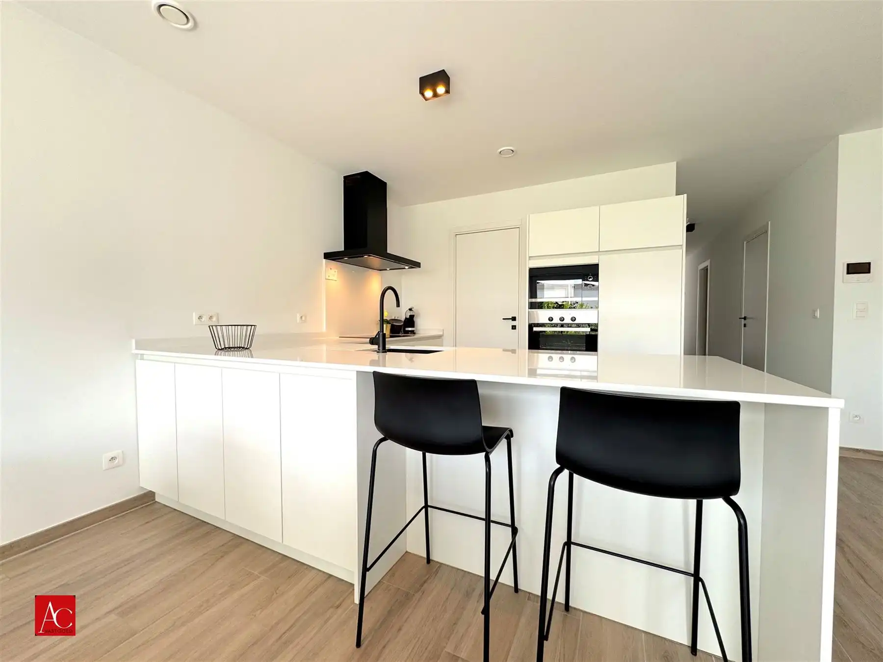 Gelijkvloers appartement met garage en 2 slaapkamers  foto 9