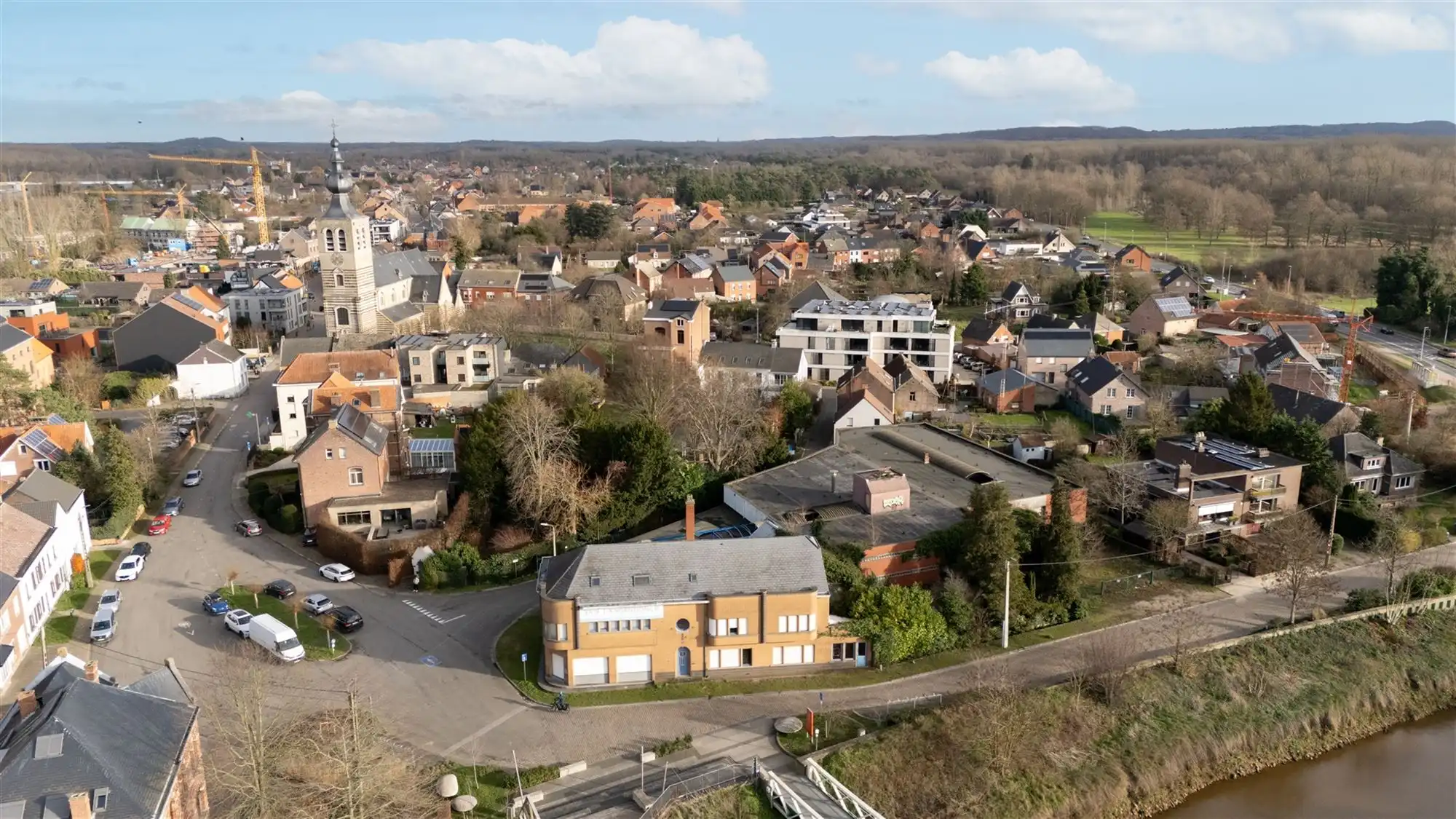 Prachtig gelegen projectgrond met zicht op het water! foto 4