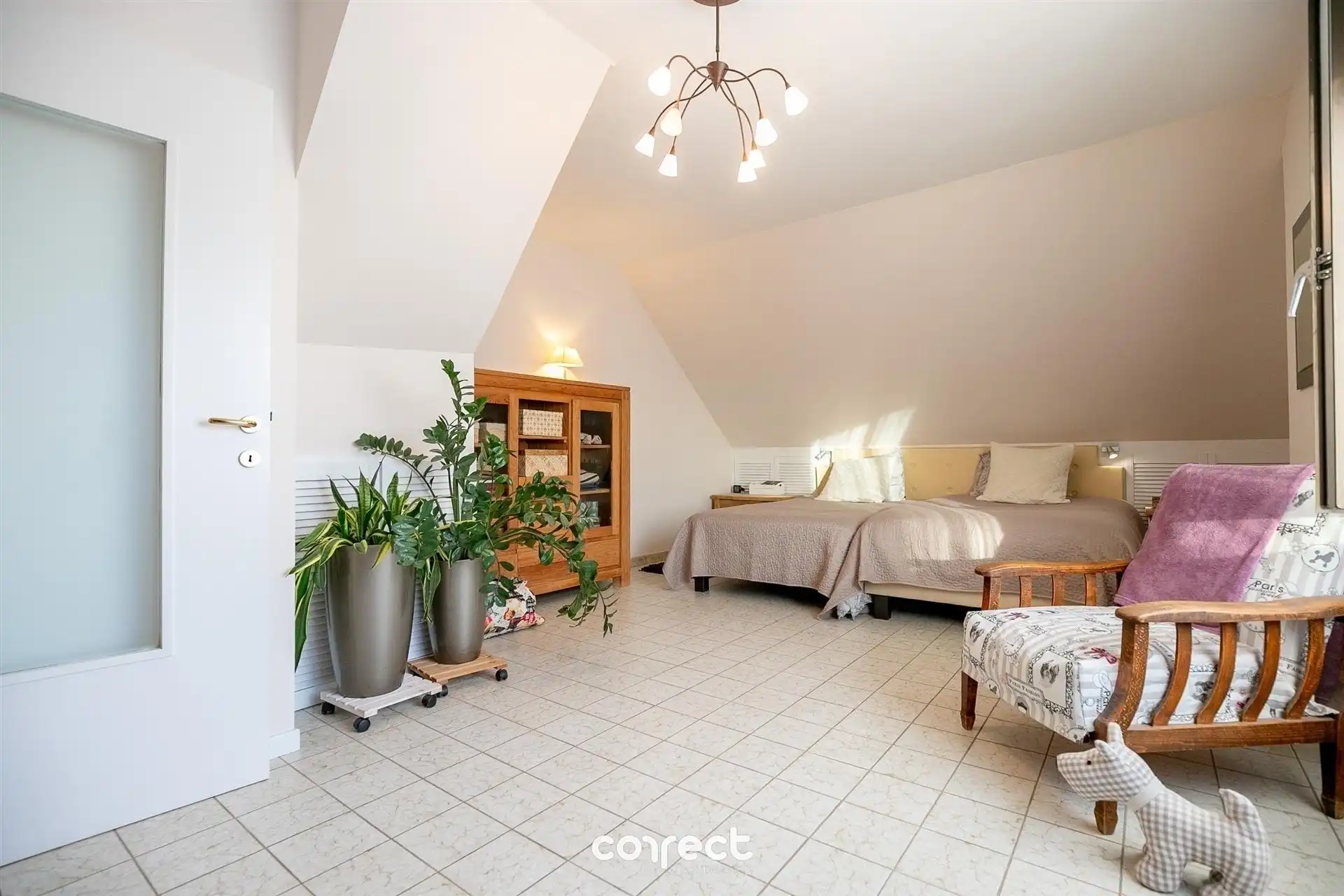 Karaktervolle, energiezuinige (label C) villa met tal van mogelijkheden! foto 16