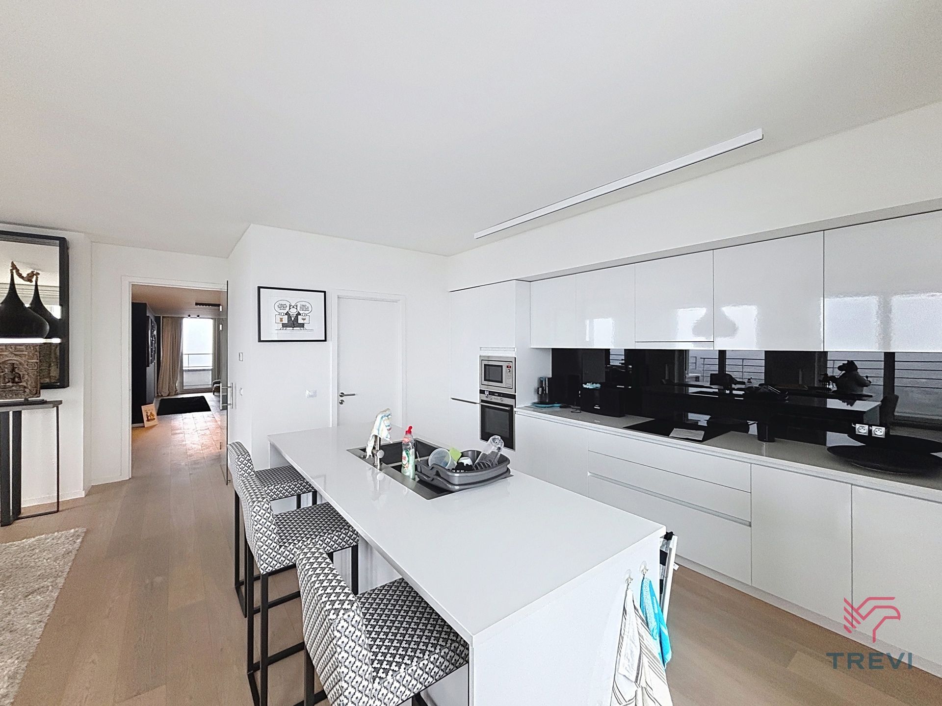 UP-SITE 27E VERDIEPING, 3 SLAAPKAMER FLAT VAN ± 219M². foto 3