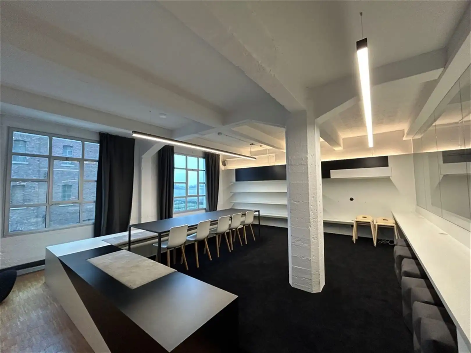 Kantoorgebouw foto 8