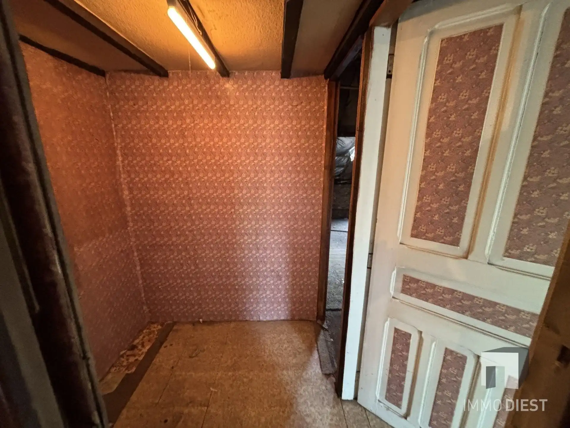 Ruime kluswoning met 3 slaapkamers, garage en tuin foto 28