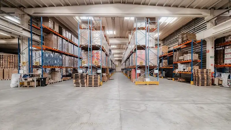 Logistiek magazijn te huur foto 2