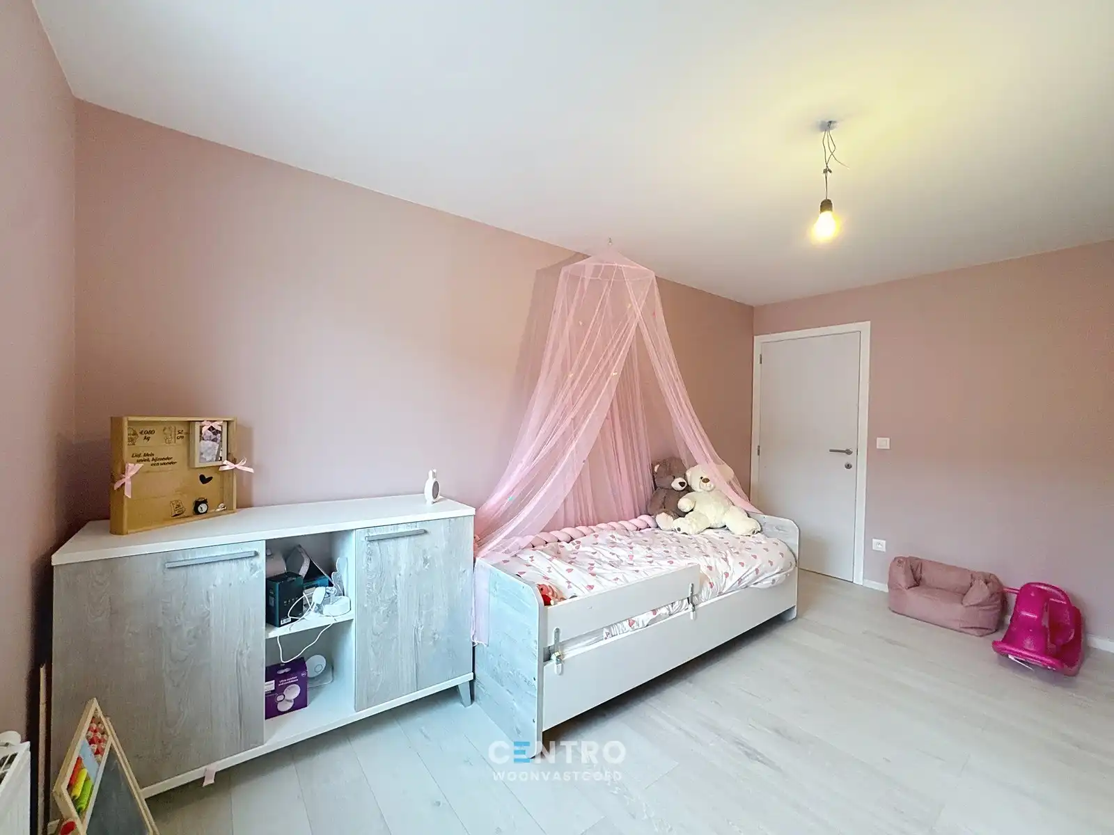 Recente ENERGIEZUINIGE HOB met alle COMFORT met 3 RUIME slpks, garage en LEUKE tuin! foto 17