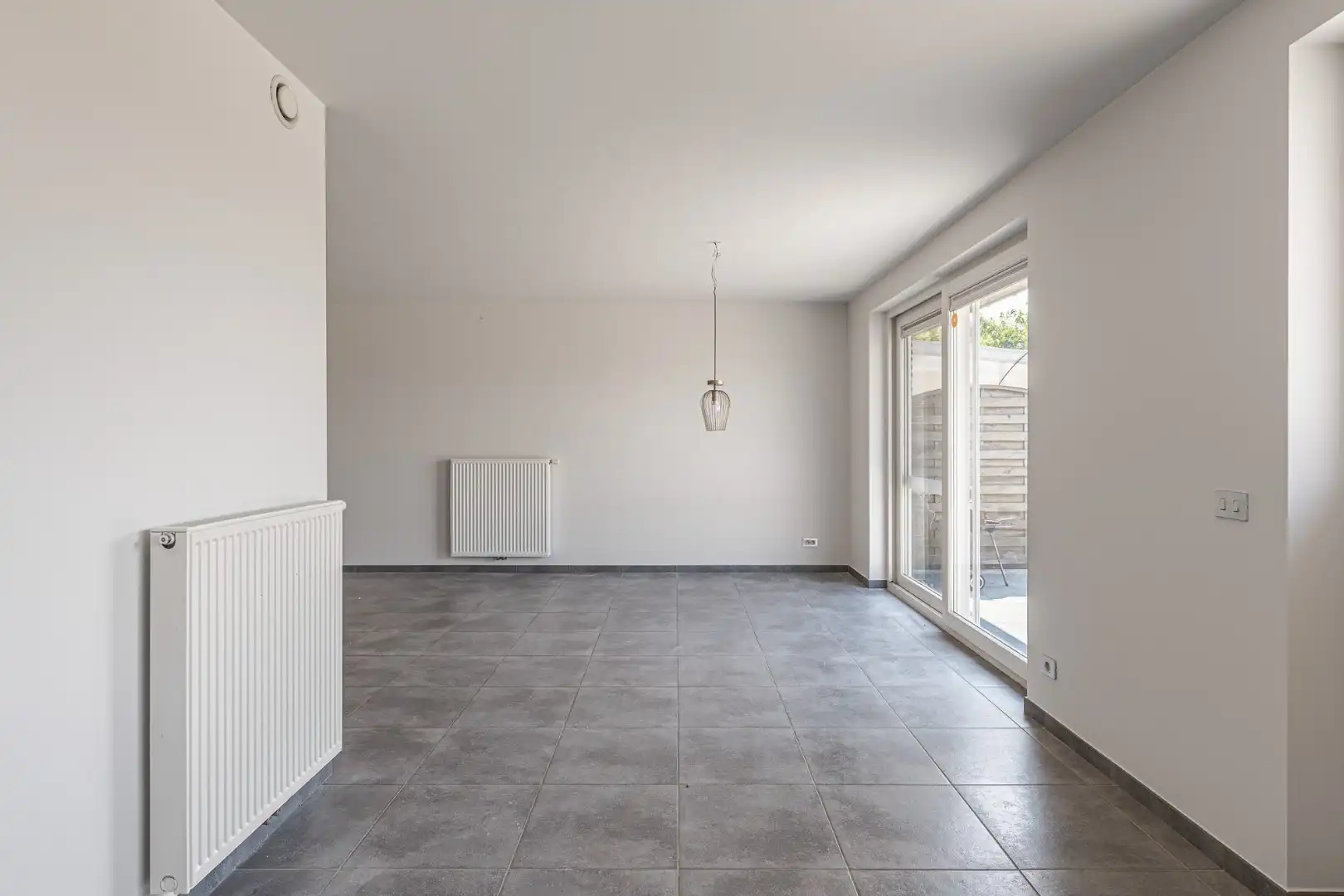 Instapklare woning met 3 slaapkamers, garage en zonnige tuin in Dadizele foto 9