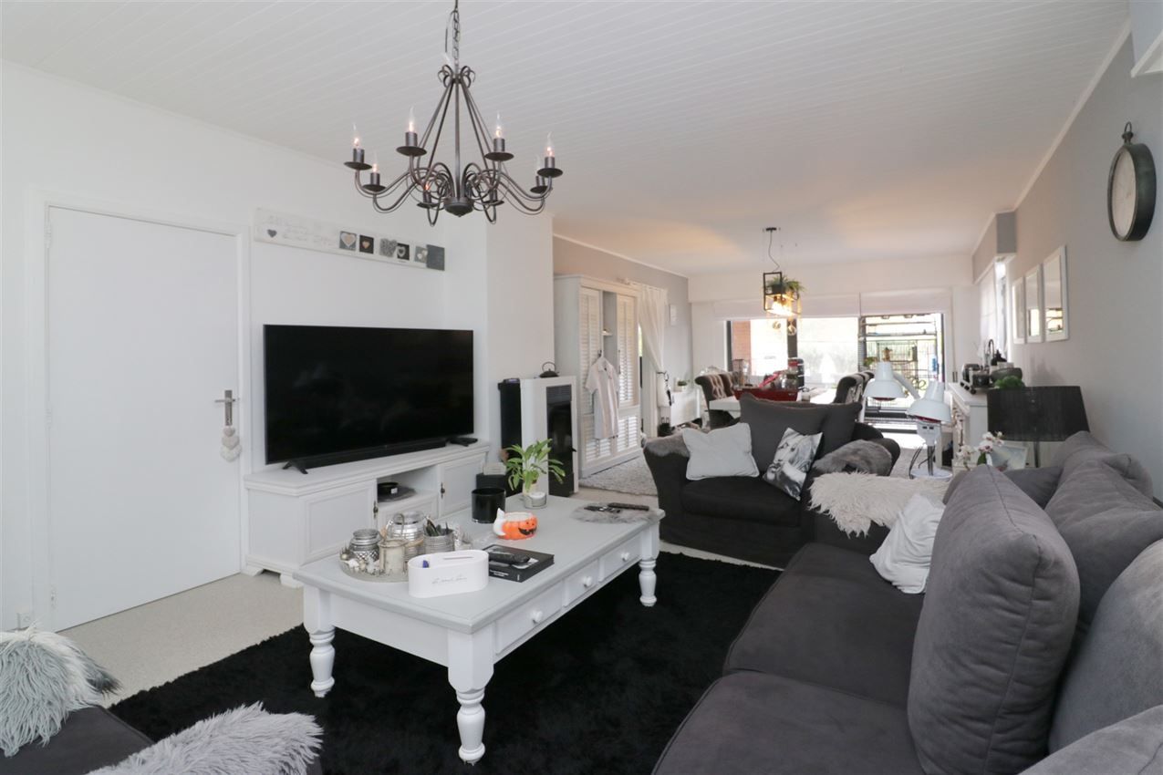 Gezellige woning, 4 slpk., inpandige garage, tuin foto 5