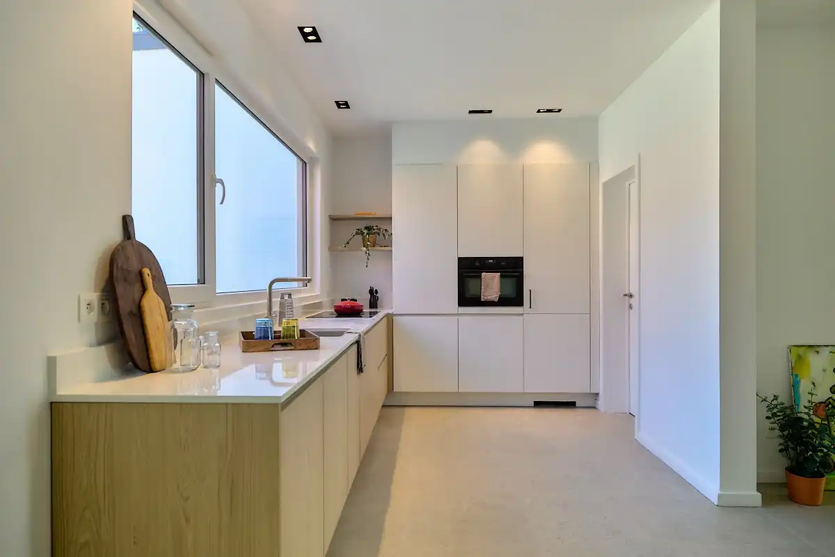 Gerenoveerde halfopen woning met 3 slaapkamers, bureau, parking en tuin in Sint-Denijs-Westrem foto 11