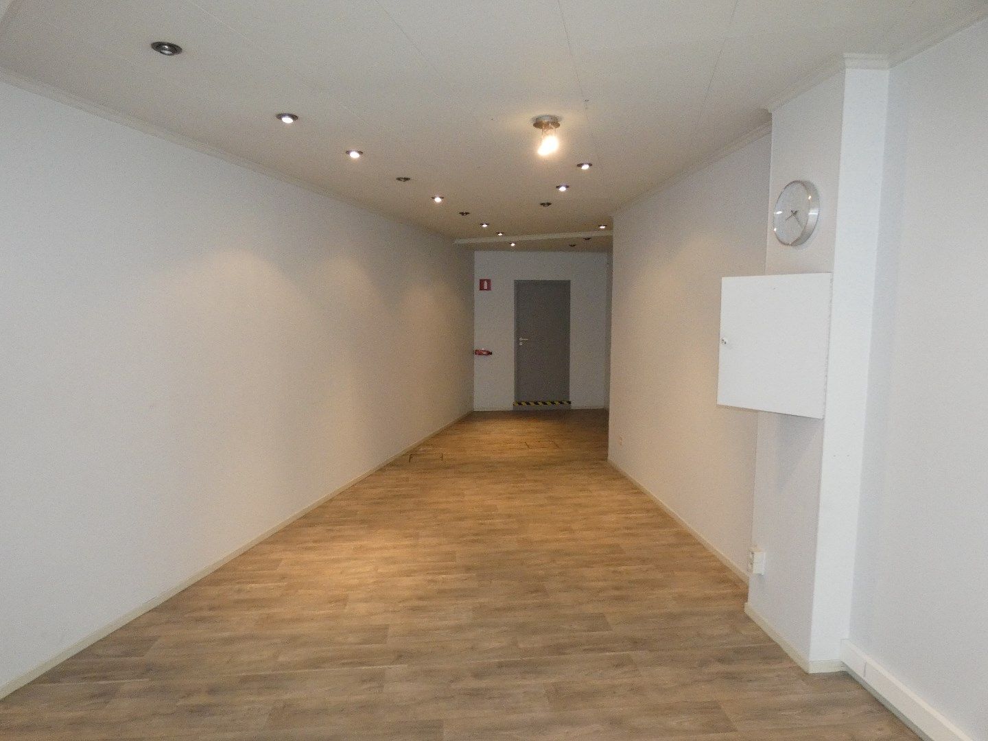 Winkelruimte/kantoor (82 m²), centrum Torhout foto 4