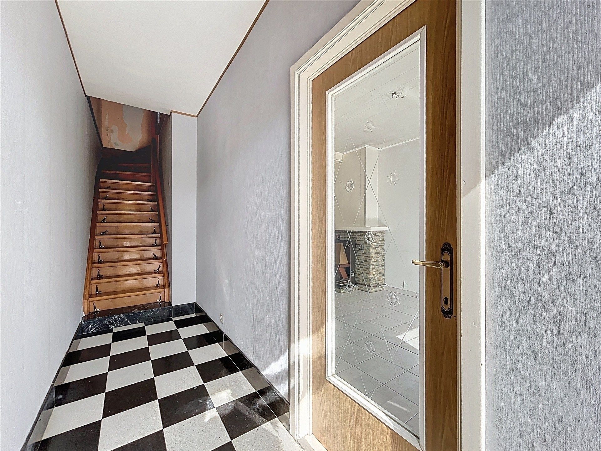 Half open bebouwing op een terrein van 409 m² foto 4