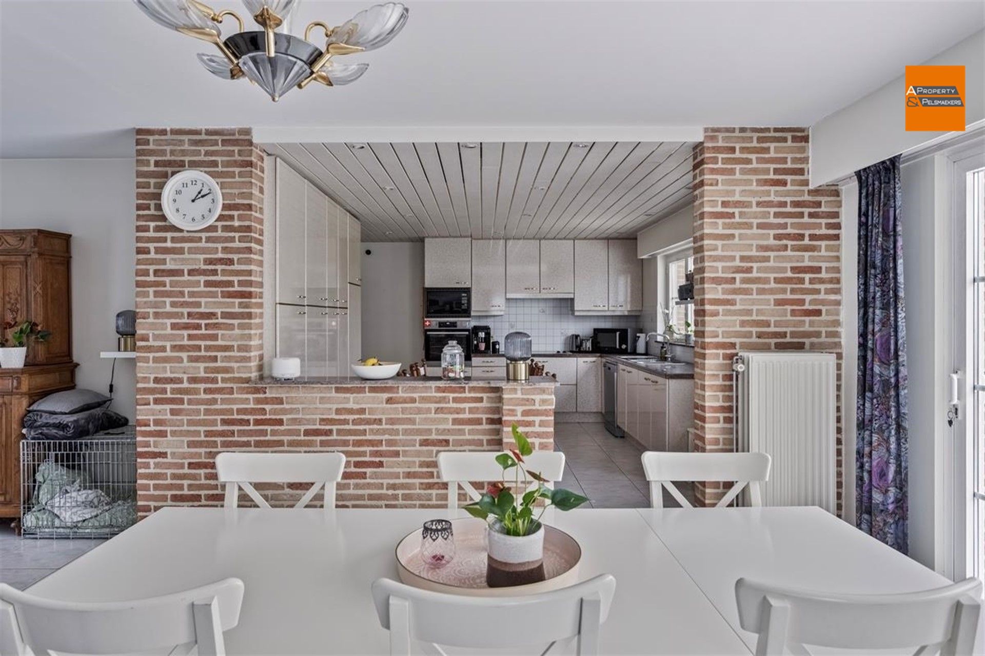 Ruime villa met 4 /5 slaapkamers op prachtige stuk grond foto 10