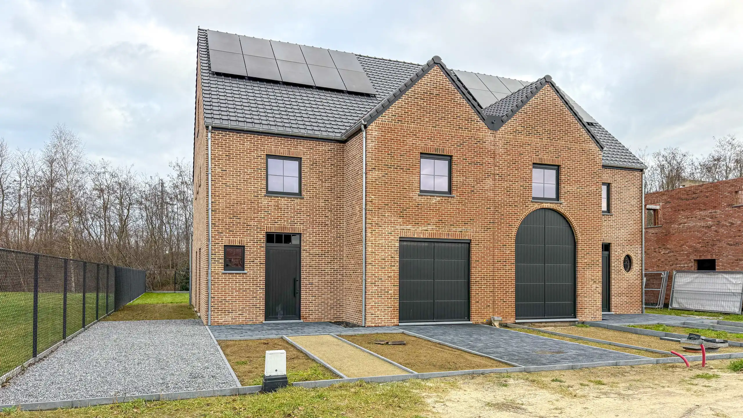 Volledig afgewerkte landelijke woning aan 2% Registratie! foto 31