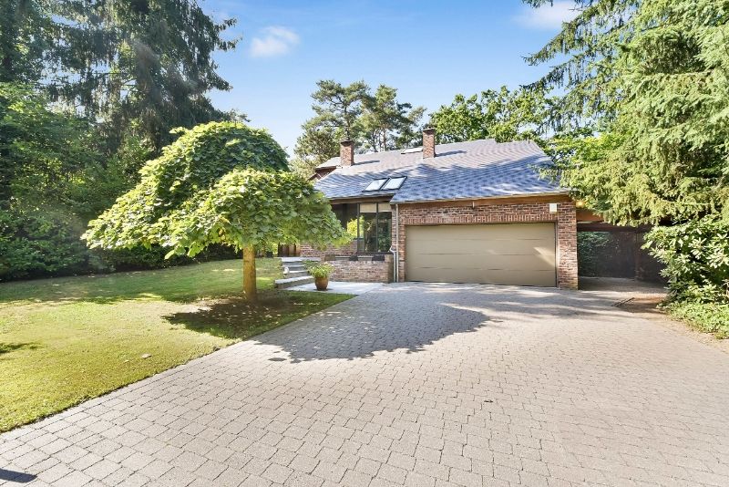 Zeer rustig gelegen villa van 245m² in moderne stijl op 14 are palende aan golfdomein foto 3