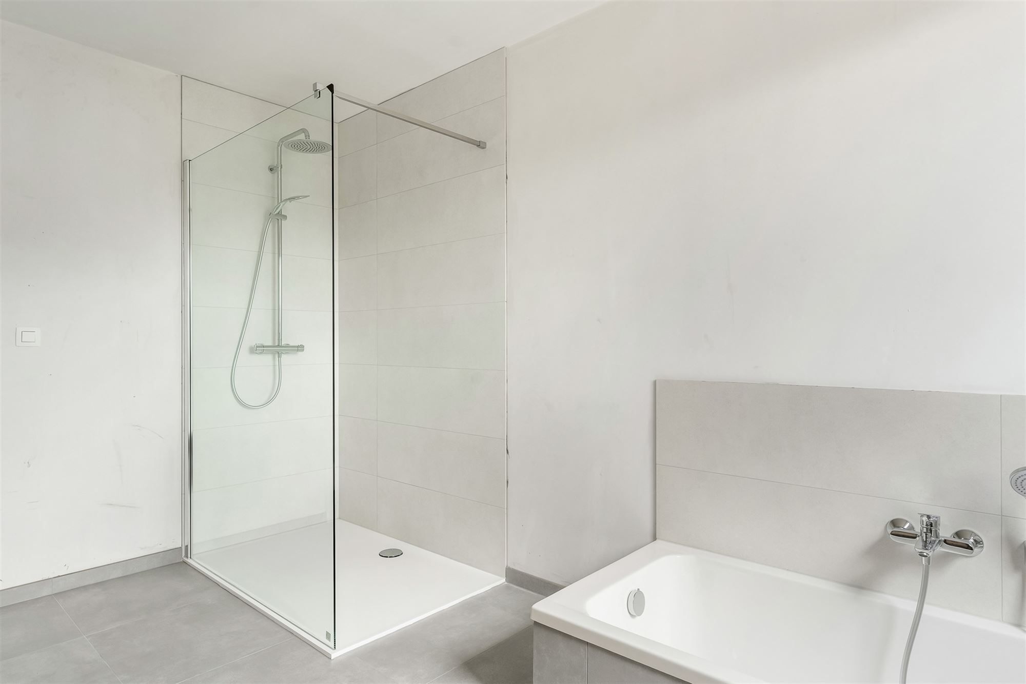 VOLLEDIG AFGEWERKTE NIEUWBOUWWONING IN DOODLOPENDE STRAAT foto 14