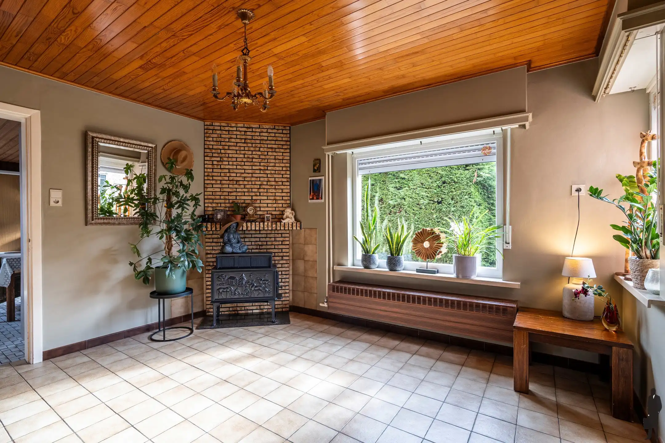 Gelegen te Minderhout, vinden we deze vrijstaande woning met 3 slpk. op ca. 561m². foto 8