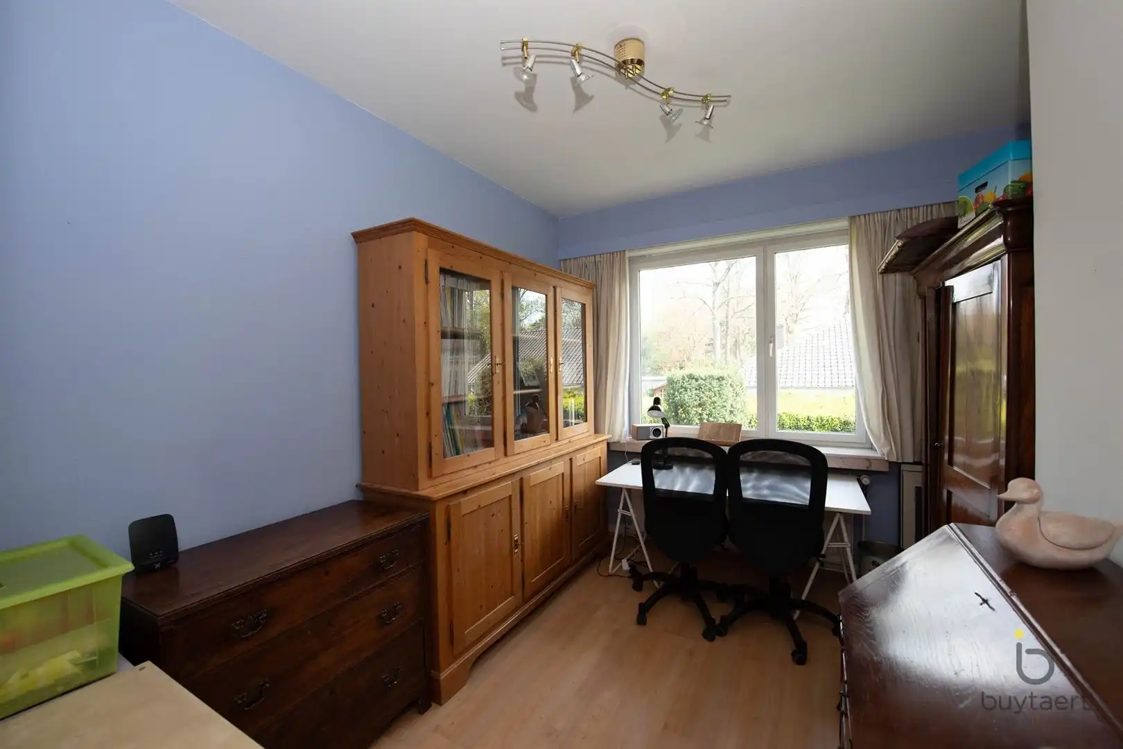 LICHTRIJK WONEN OP DE GRENS VAN SCHILDE EN ZOERSEL: OP TE FRISSEN SPLIT-LEVEL WONING MET TUIN EN ZWEMBAD. foto 18