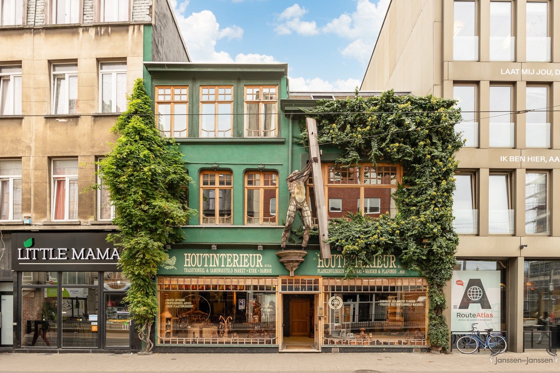 Uniek royaal handelshuis in centrum Antwerpen foto {{pictureIndex}}