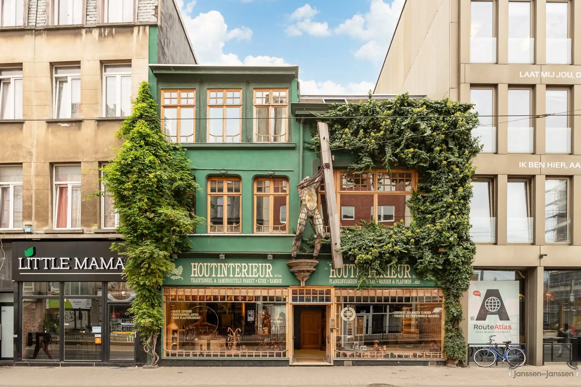 Uniek royaal handelshuis in centrum Antwerpen foto {{pictureIndex}}