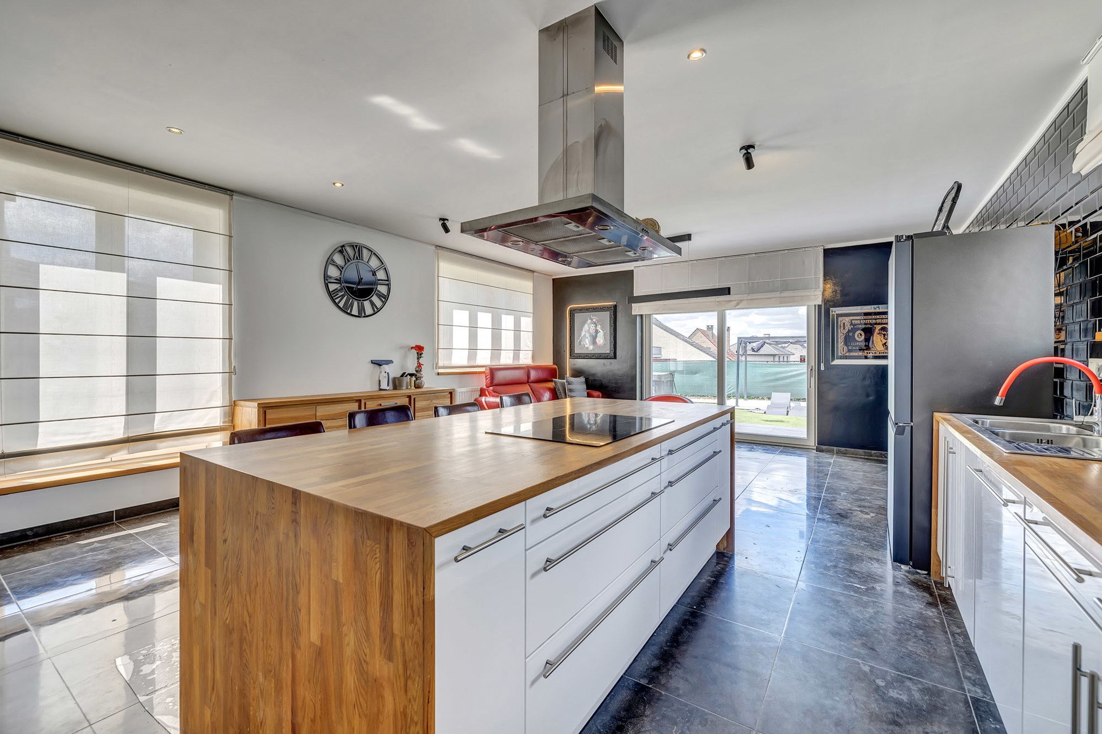 Gerenoveerde woning op strategische locatie met 5 slaapkamers foto 9