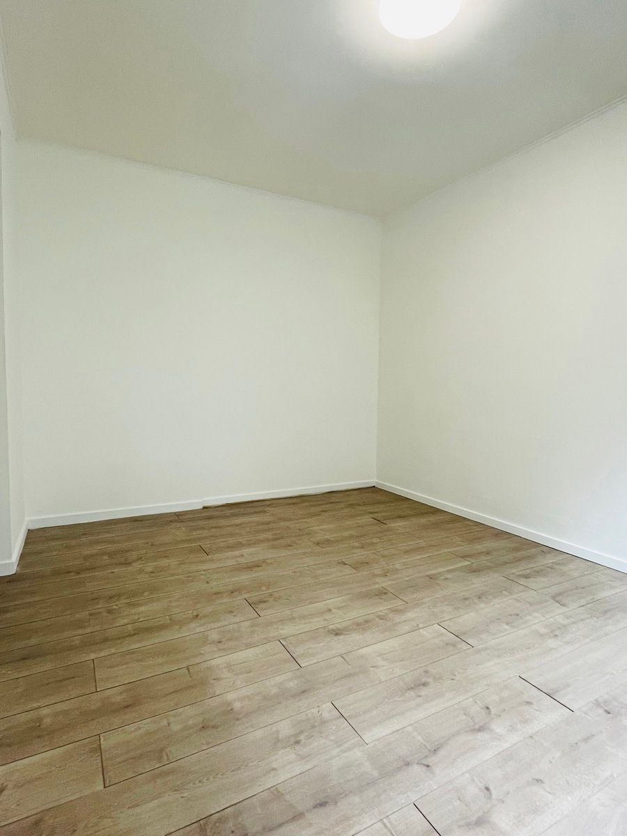 Te huur: 3- slpk appartement op gunstige ligging in Aalst foto 12