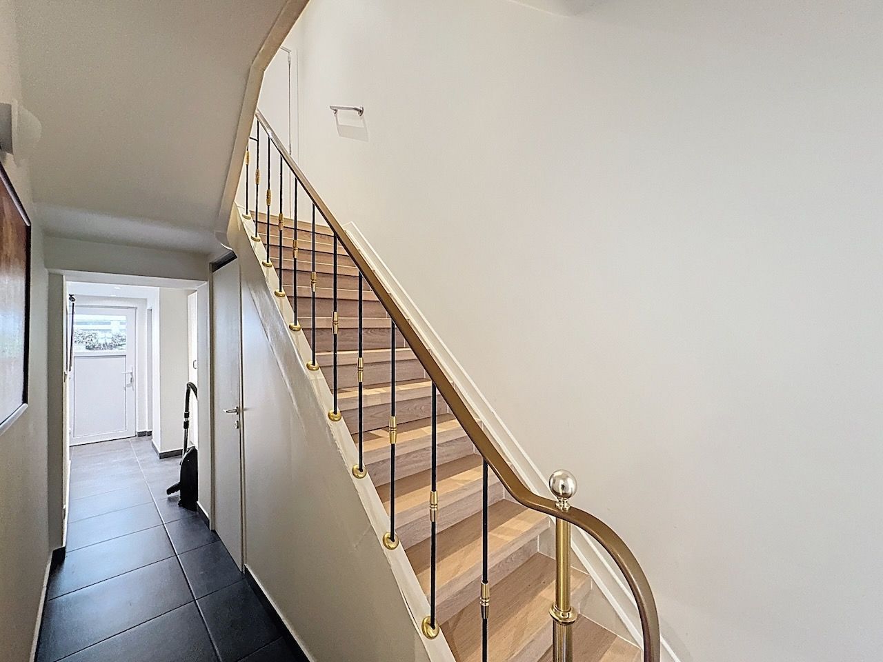 Comfortabel wonen in een gerenoveerde rijwoning met karakter foto 14