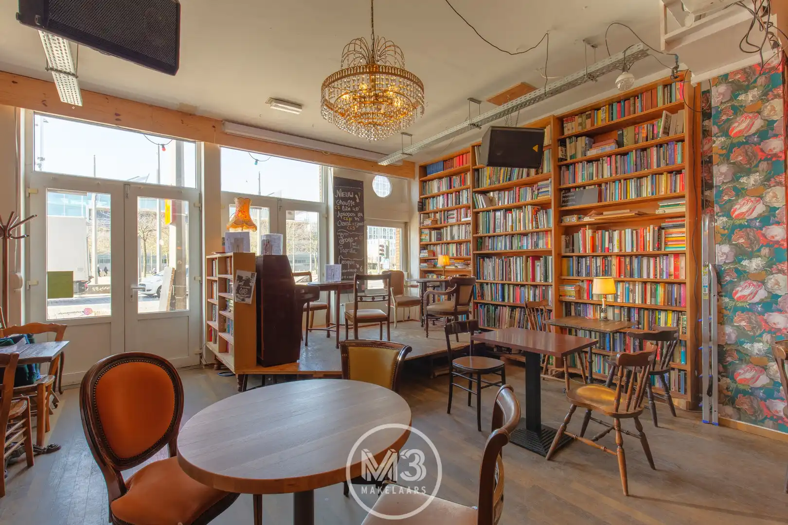 Handelspand met zuidgericht terras op goede locatie foto 2