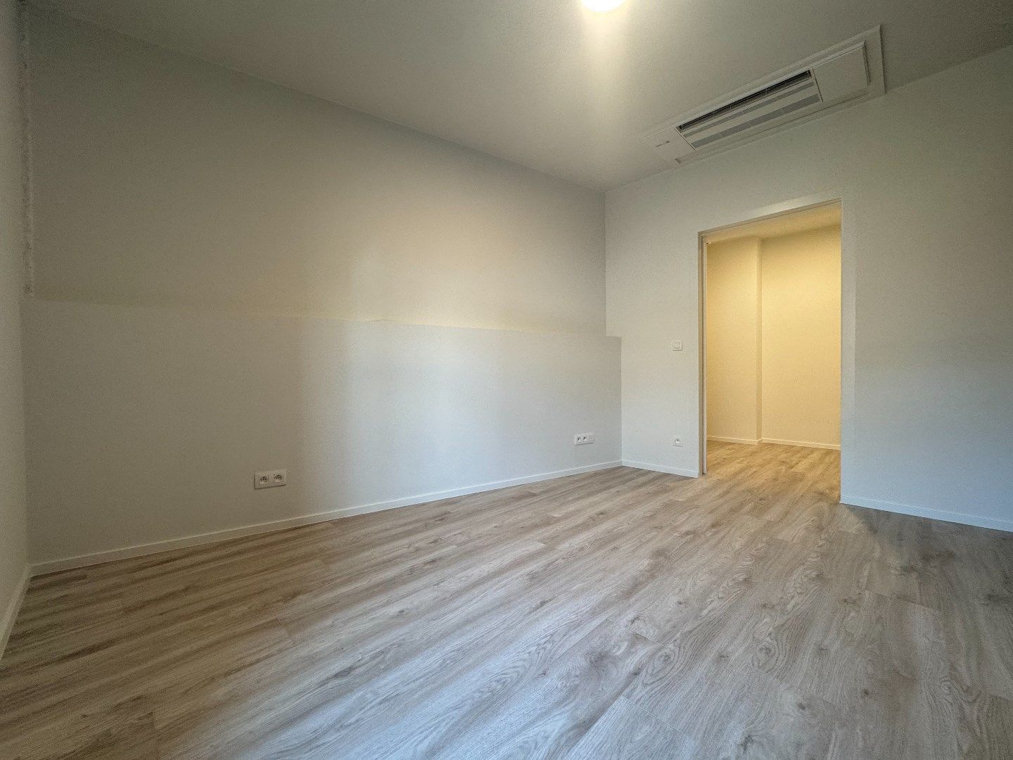 Volledig vernieuwd gelijkvloers-appartement in hartje Opwijk - 2 slpk foto 19