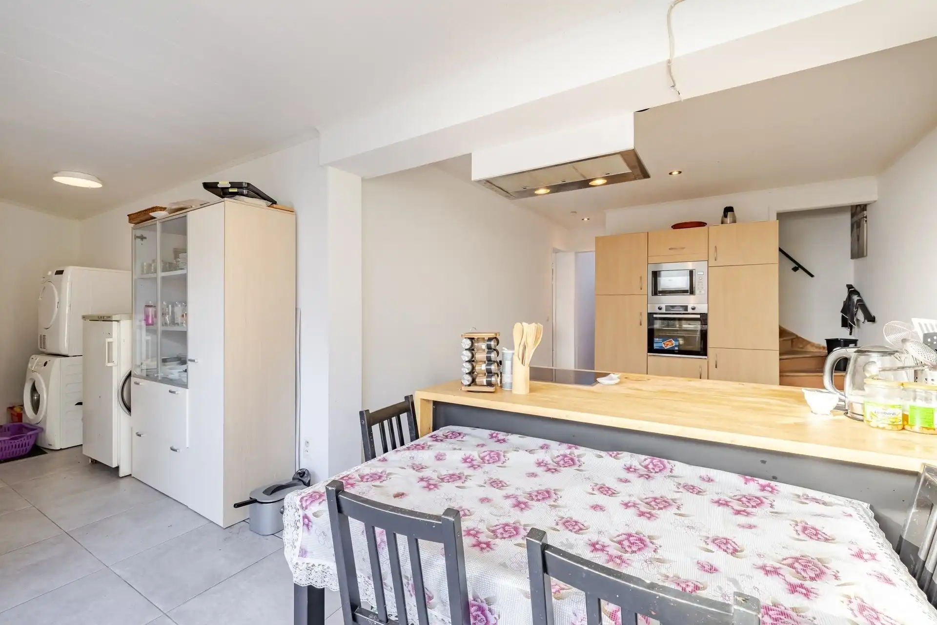 Energiezuinige hoekwoning met 5 slaapkamers en tuin in Berlare foto 5