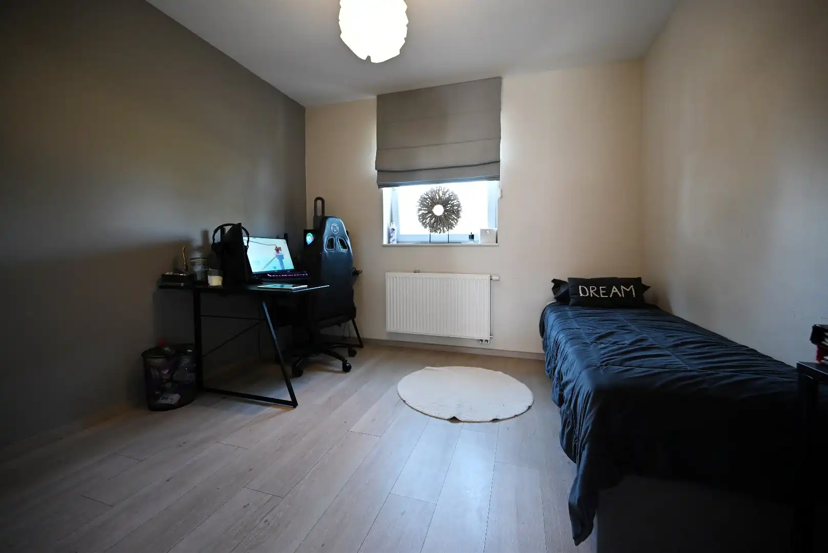 Moderne recente woning met 4 slpks, garage en tuintje nabij centrum Maldegem foto 9
