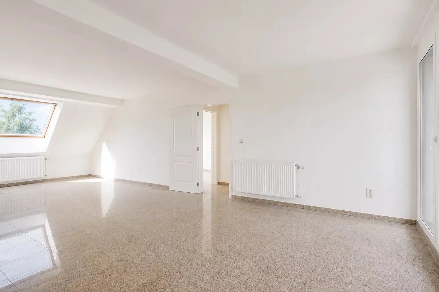 EXCLUSIEF APPARTEMENT VAN 154 M² MET 3 SLPK'S EN 2 BADK'S IN KERMT foto 8