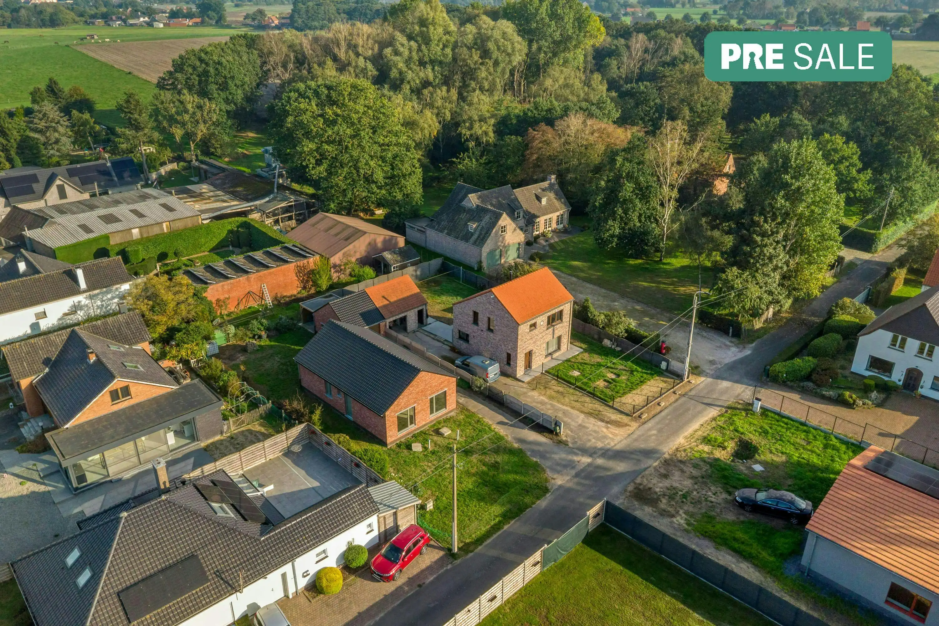 Vrijstaand, gelijkvloers huis met potentieel te Maldegem foto 2
