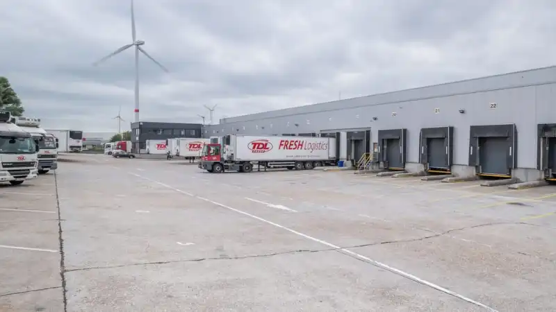 Magazijn te huur foto 3