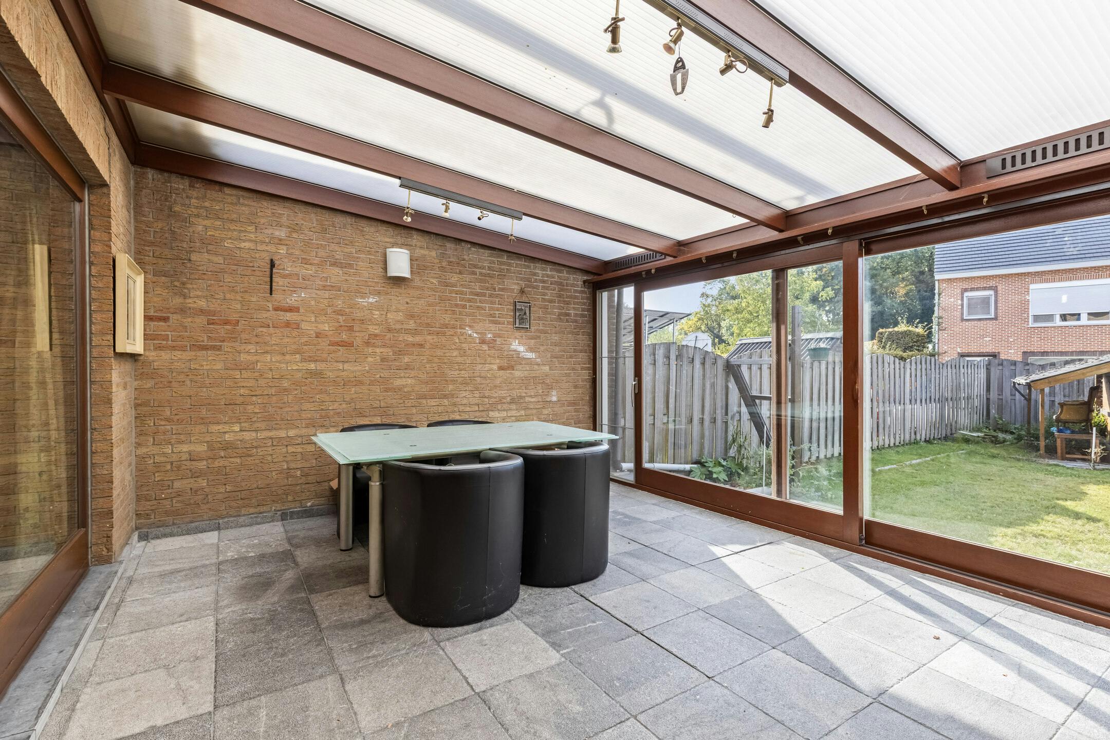 Ruime woning met 3 slaapkamers, garage en tuin in Berlare! foto 5