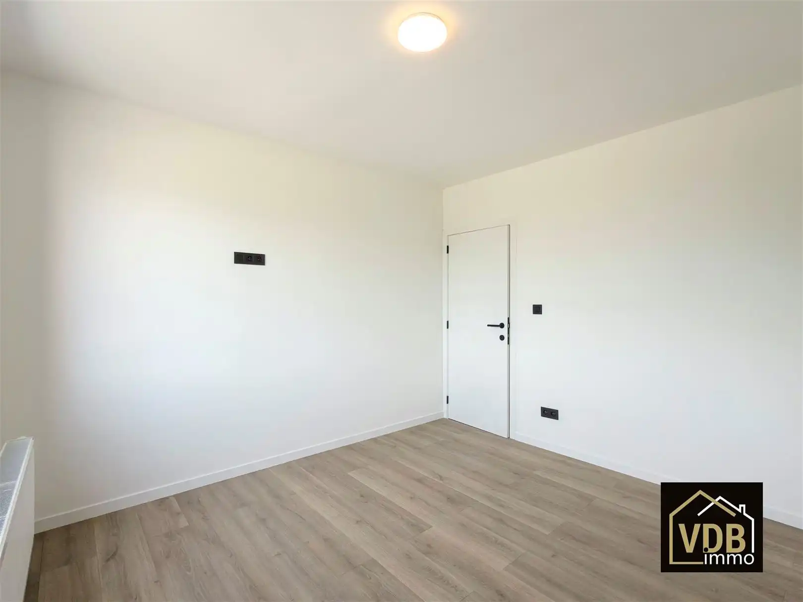 Een knus gerenoveerde woning met 3 slaapkamers en tuin foto 44