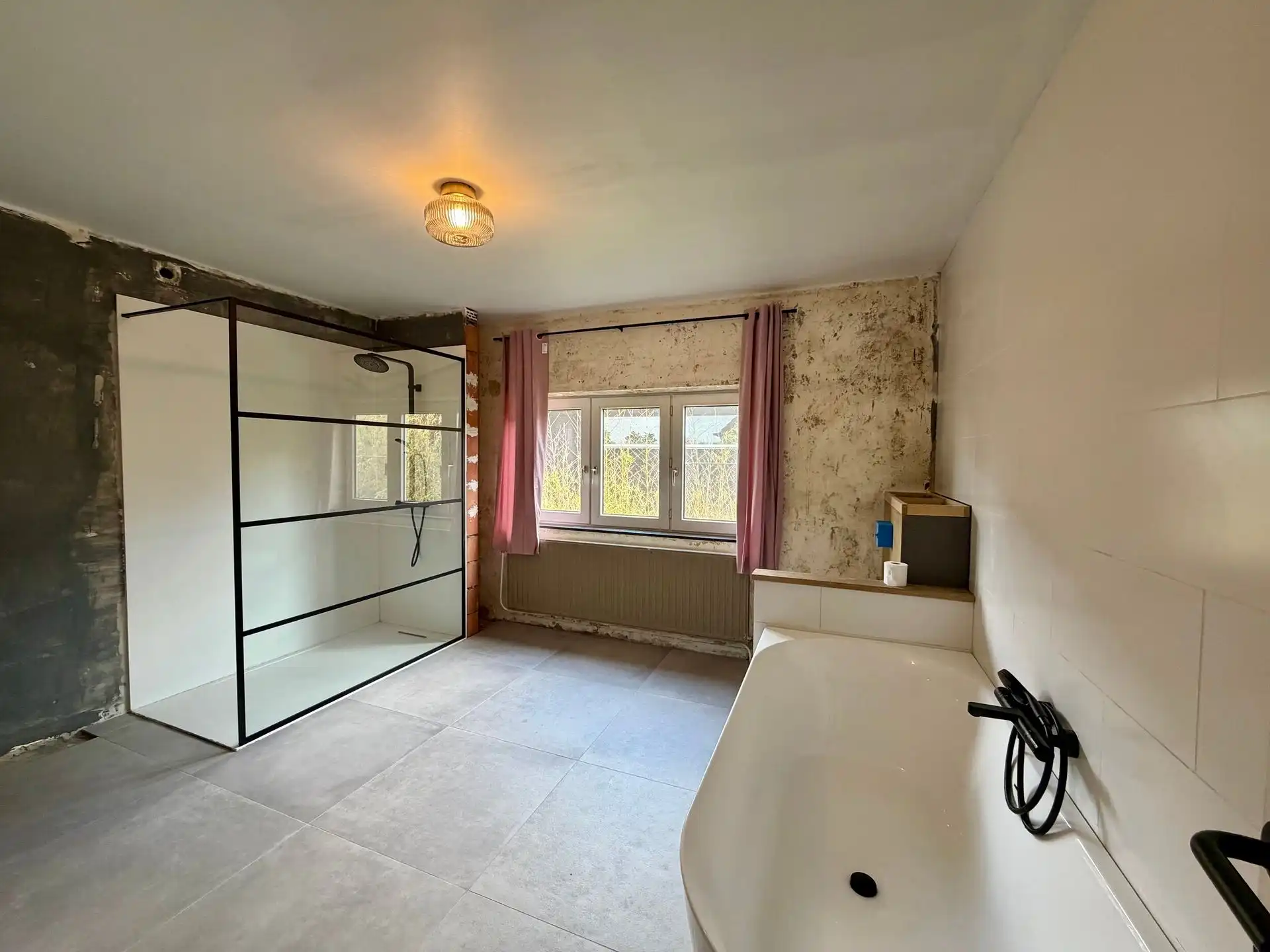 Renovatieproject met enorm potentieel op een ruim perceel van 9a85ca. foto 15