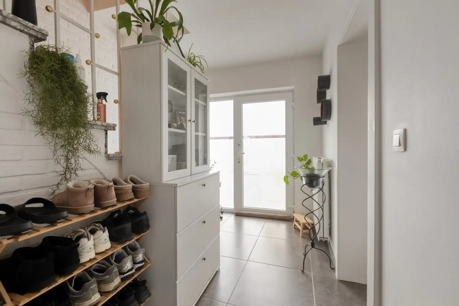 Charmante split-level woning met 3 slaapkamers en ruime tuin in Kotem, Maasmechelen. foto 3