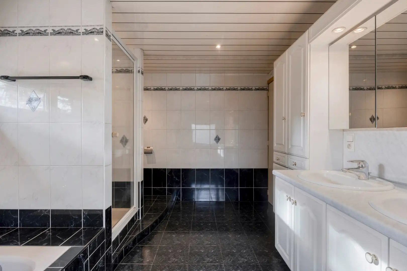  Rustig gelegen halfopen woning met 2/3 slpks op een perceel van 810 m² te Nijlen ! foto 15