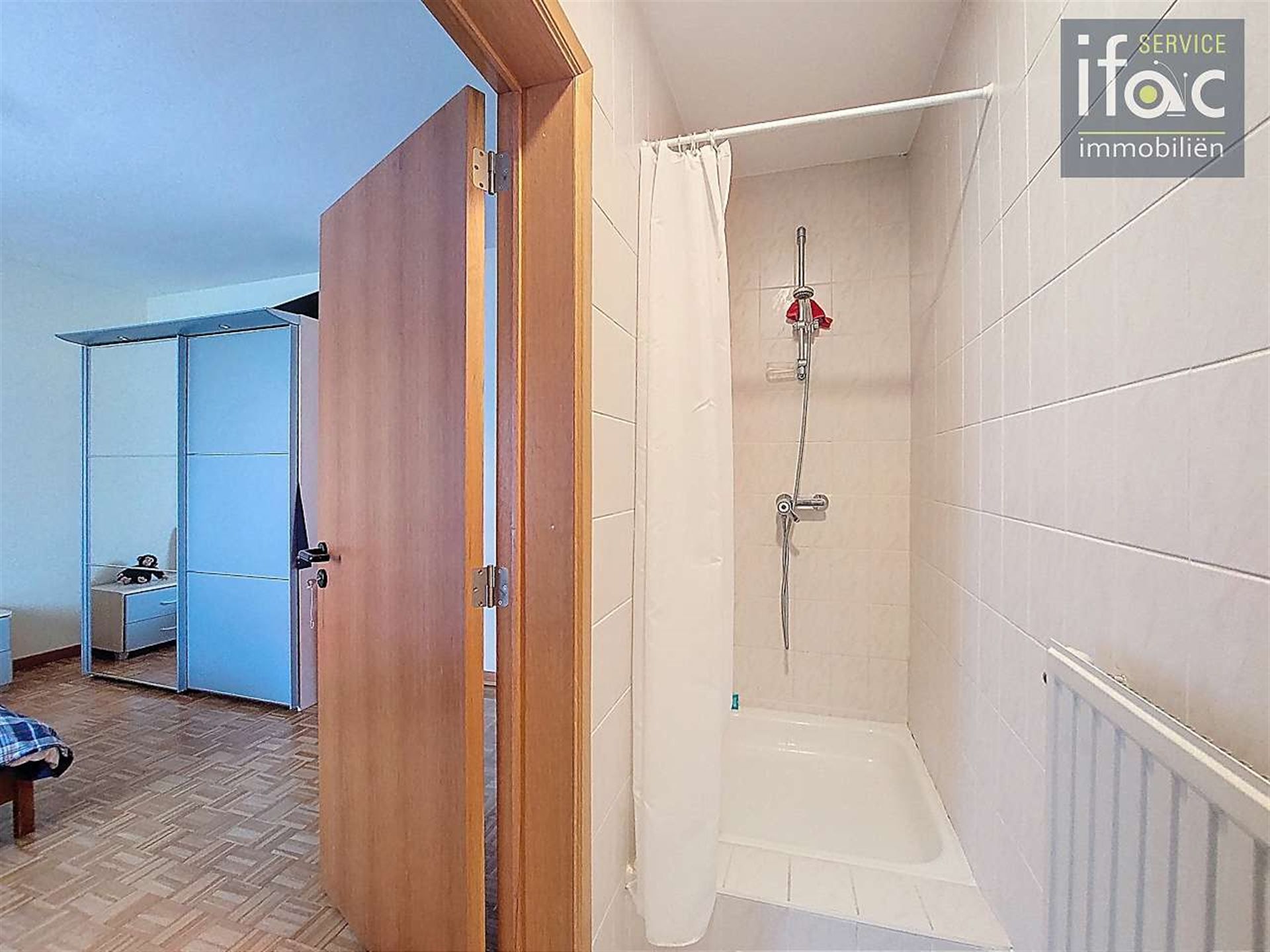 Fantastisch gelegen villa met panoramisch uitzicht  foto 17