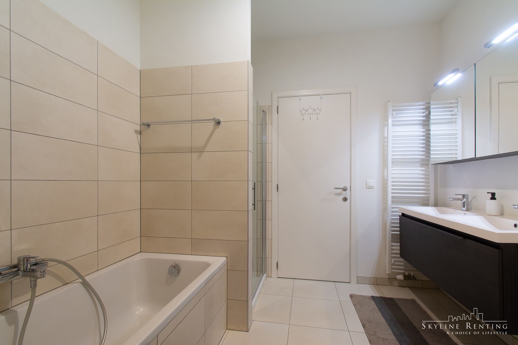 Mooi gemeubeld 2-slaapkamer appt met prachtig TERRAS foto 16