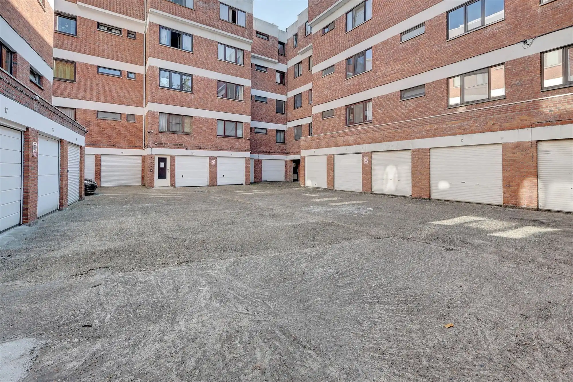 gelijkvloers appartement met drie slaapkamers foto 14