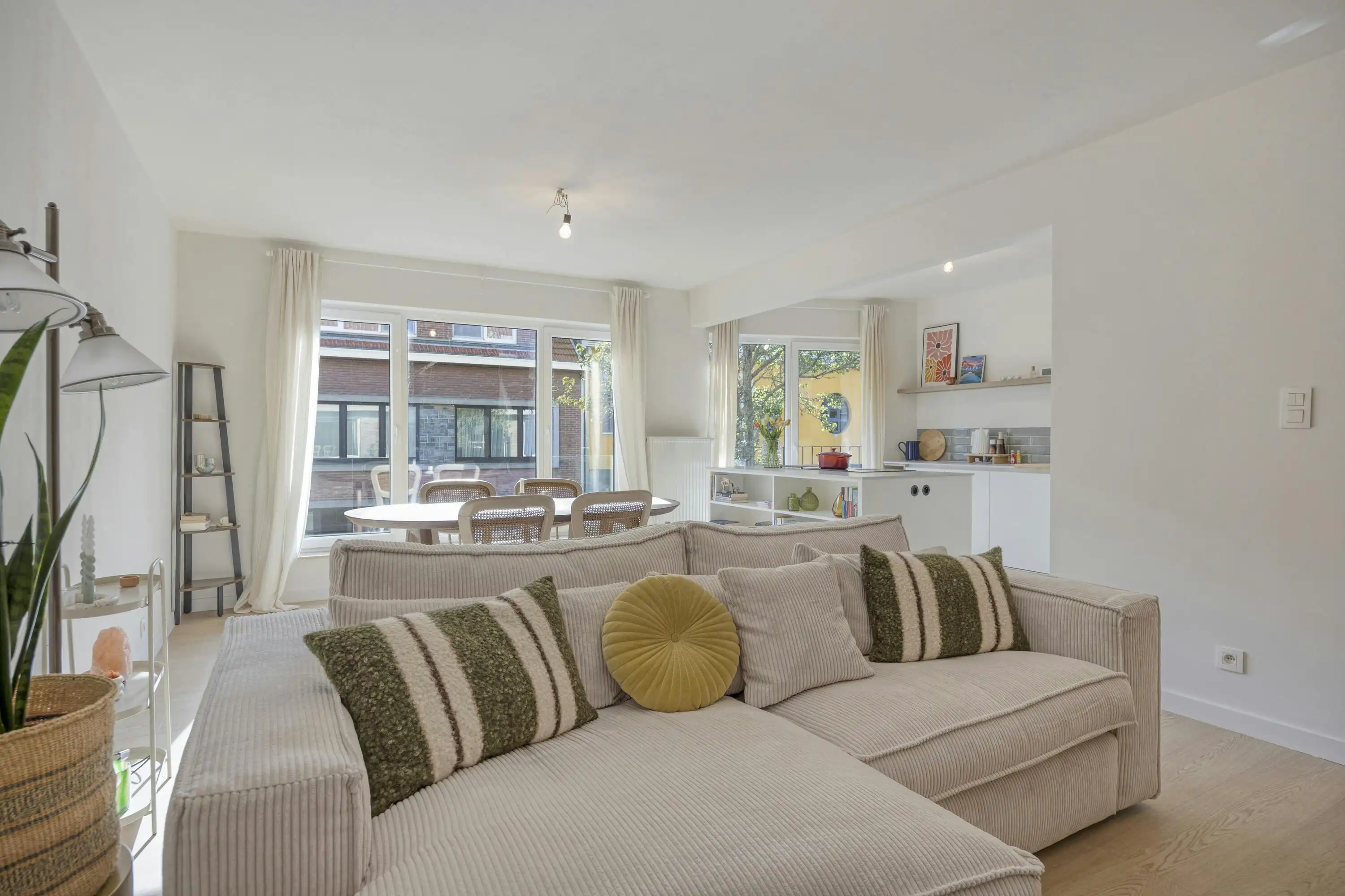 Prachtig appartement met 2 slpks en garage te Essen foto {{pictureIndex}}