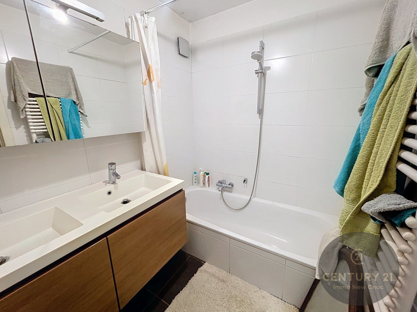 2 slaapkamer appartement met koer en garagestaanplaats foto 6