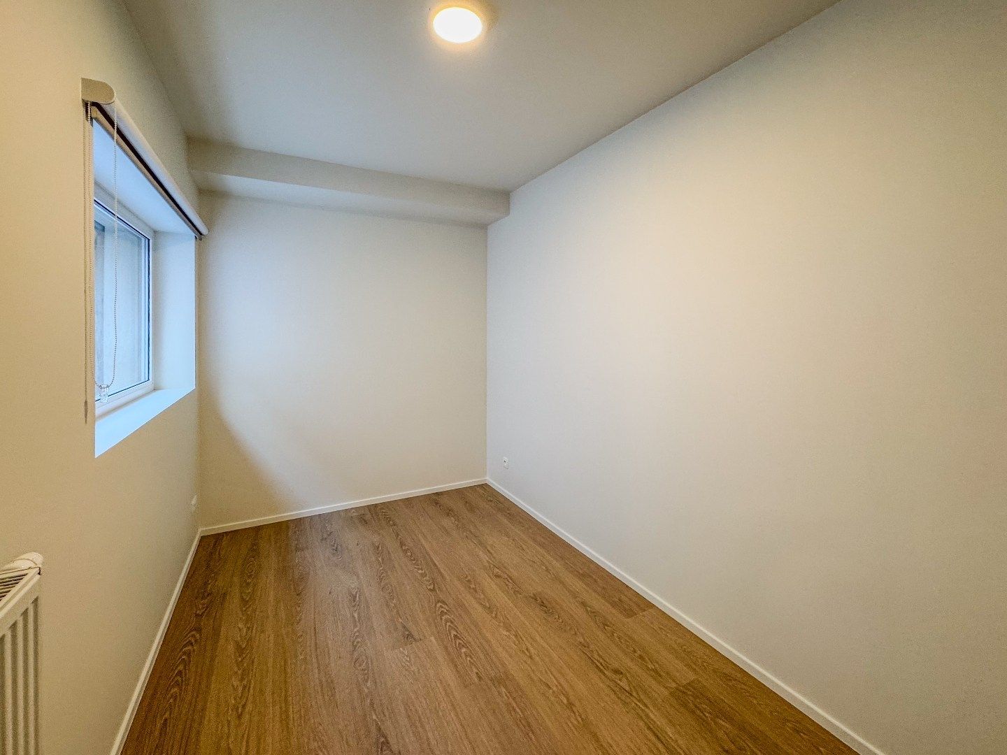 Ruim appartement met 2 slaapkamers en terras in het centrum. foto 20