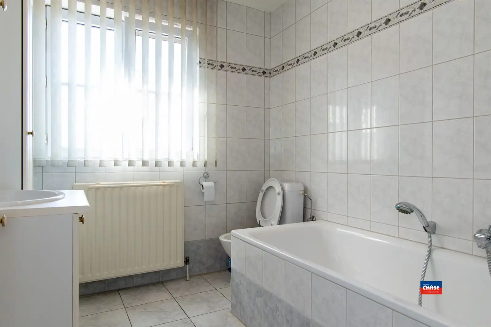 Instapklare gezinswoning met 3 slaapkamers en tuin foto 16