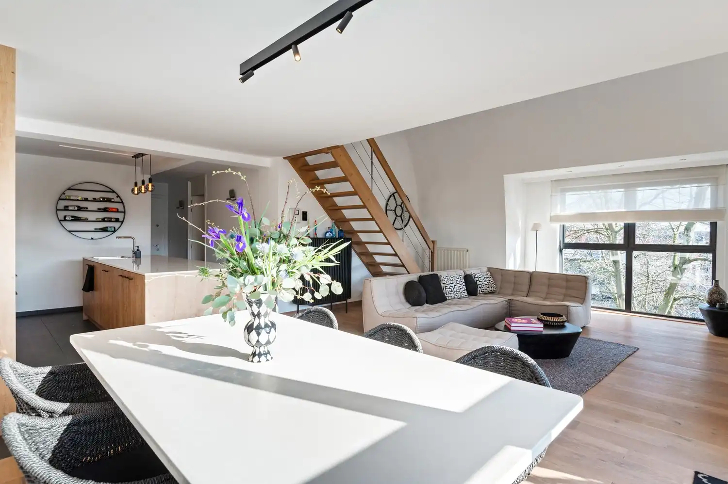 Uniek duplex appartement met 3 slaapkamers op gunstige locatie in Kontich foto 8