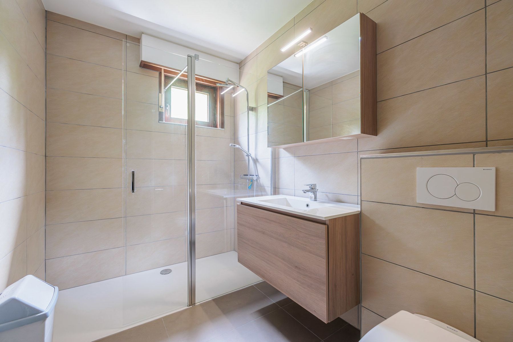 Open woning met 4slpk en volledige onderkeldering op 1.372m² foto 16