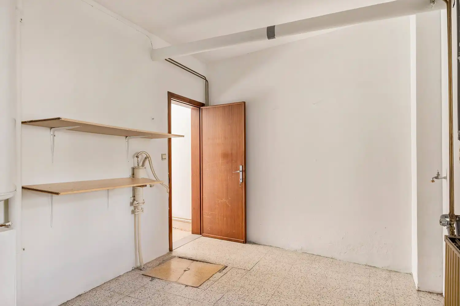 TE KOOP – Bel-étage woning op toplocatie in Berlaar. foto 7