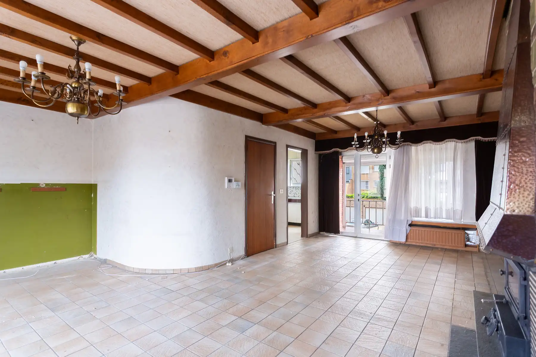 Stabroek | Bel-Etage woning met veel potentieel. foto 6